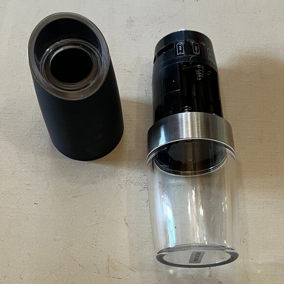 Set of 2 Cook's Essentials Battery Operated Auto Spice Gravity Mills, 8" x 2” - Picture 8 of 9